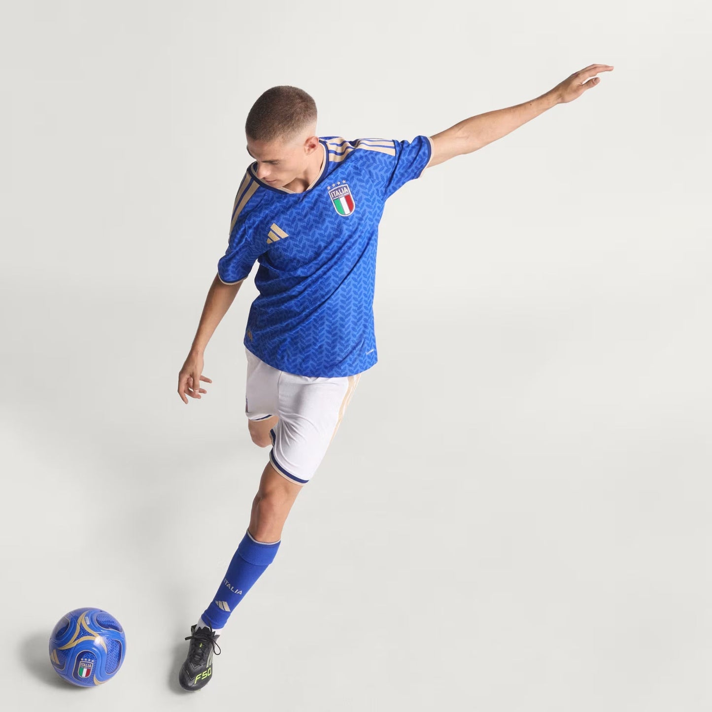 Mens Italy 26 Home Authentic Jersey